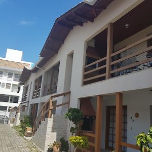 Solar Norte No Centro Dos Ingleses A 50 Metros Da Praia
